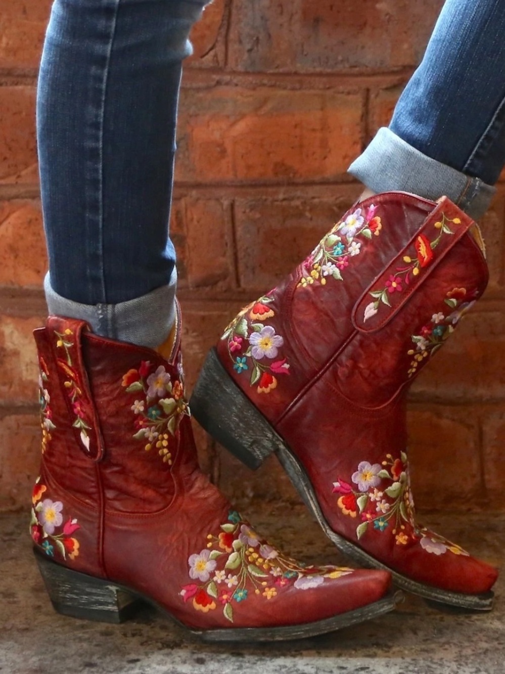 Old Gringo Red Sora Boots
Multi Colored  Floral Embroidery 
Size 7